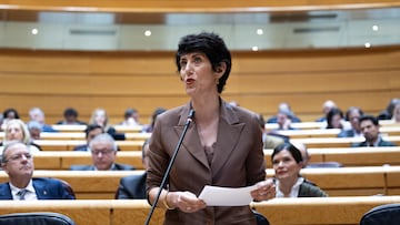 La ministra de Seguridad Social y Migraciones, Elma Saiz, interviene durante una sesión de control al Gobierno, en el Senado, a 16 de diciembre de 2025, en Madrid (España). El Gobierno se enfrenta a la última sesión de control en el Senado del año 2025 y contestará a las preguntas de la oposición sobre los caso de corrupción y las denuncias de acoso sexual que envuelven a varios miembros del PSOE.
16 DICIEMBRE 2025;SENADO;SESIÓN DE CONTROL;
Ananda Manjón / Europa Press
16/12/2025