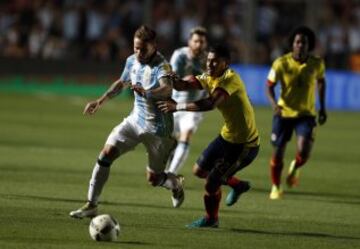 La Selección Argentina venció 3-0 a Colombia en San Juan, resultado que deja a la tricolor sexta en la tabla con 18 puntos.