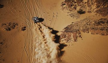 Carlos Sainz of Spain y Lucas Cruz.