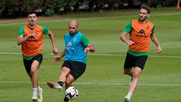 Unai Medina, con 222, y Fausto Tienza, con 97, son los dos jugadores del Racing con más partidos en Segunda.