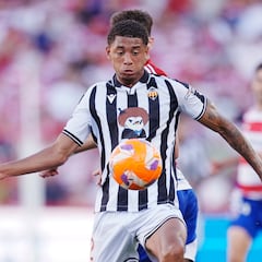 El Almería tantea el fichaje del defensa albinegro Daijiro Chirino