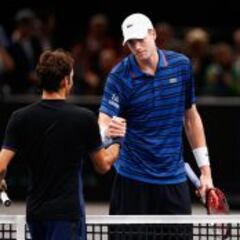 Isner tumba a Federer con 27 aces y se medirá a Ferrer
