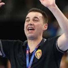 Raúl González deja su puesto de seleccionador macedonio