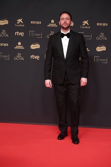 El actor Pepe Lorente posa en la alfombra roja.