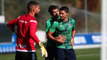 Los jugadores de la Real durante un entrenamiento