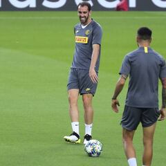 "Trabajamos más la táctica que en España y mira que con el Cholo lo hacíamos mucho"