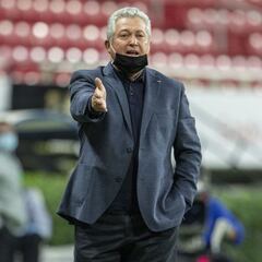 Lamenta Vucetich que el Tri tenga que recurrir a naturalizados