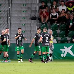 Aprobados y suspensos del Racing en el Martínez Valero: Ezkieta, de sobresaliente