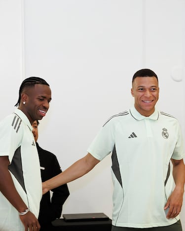Vinicius Jr. y Mbappé en el hotel Four Seasons Palm Beach, en Florida.