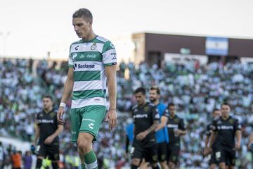 El futbolista de Santos, es uno de los centros delanteros más letales dentro del área que tiene el fútbol mexicano. Con Veracruz y Santos, Furch no ha quedado a deber. 