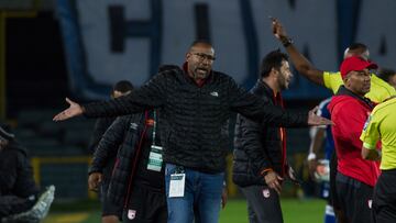 The technical director of the Santa Fe Independent team, Agustin Julio, annoyed with the refereeing of the team during the classic Primera Liga Colombia match between Santa Fe and Millionarios at Estadio Nemesio Camacho in Bogota, Colombia, on 6 May 2018. (Photo by Daniel Garzon Herazo/NurPhoto via Getty Images)