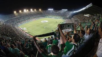 13/10/18 PANORAMICA VISTA GENERAL
 ESTADIO BENITO VILLAMARIN BETIS   heliopolis
 AFICIONADOS AFICION AMBIENTE
 PUBLICADA 14/10/18 NA MA03 3COL