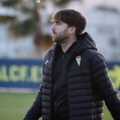 Ania completa su staff con Manuel Núñez