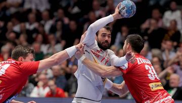 España supera la prueba de Austria y roza las semifinales