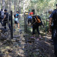Un día con los ojos que buscan a Blanca entre las zarzas
