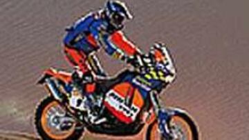 RÁPIDO Y SEGURO. Nani Roma, al manillar de su KTM monocilíndrica durante la etapa de ayer en la que acabó segundo.