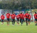 La Roja retoma las prácticas y queda concentrada para el debut