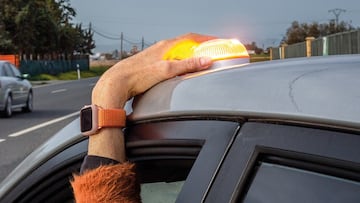 La DGT avisa del dispositivo que pronto será obligatorio llevar en el coche