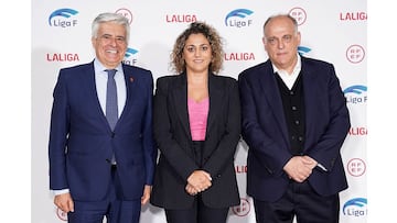 Pedro Rocha, Beatriz Álvarez y Javier Tebas.