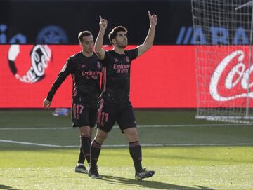 Celta de Vigo 1-3 Real Madrid | Asensio recibió un gran balón de Benzema en una contra letal y solo tuvo que empujarlo ante Iván Villar.