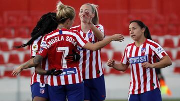 Jugadoras del Atleti celebran el gol ante el Espanyol.