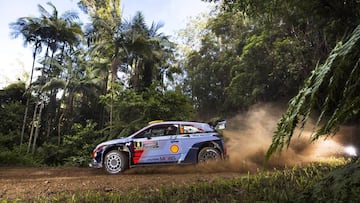 Andreas Mikkelsen y Anders Jaeger, en acción durante la primera jornada del Rally de Australia.