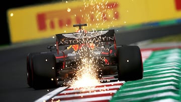 Verstappen, ganador en Hockenheim, hizo el segundo mejor tiempo del d&iacute;a en el viernes de Hungr&iacute;a. F1 2019. 