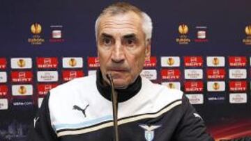 <b>MUY SERIO. </b>Reja compareció ayer con pocas ganas de broma.