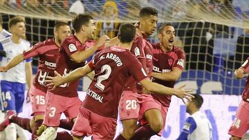 Eddy Silvestre, del Albacete, festeja un gol.