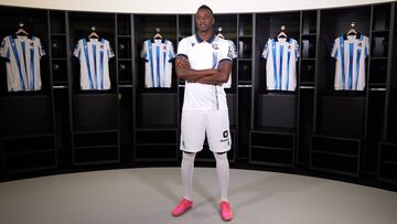 Sadiq con la tercera equipación de la Real.