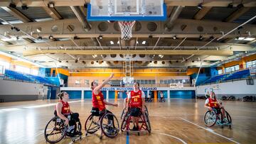 DVD 1131 (02-11-22) Entrenamiento de la selección femenina de baloncesto en silla de ruedas, en el polideportivo municipal de Daganzo. Samuel Sánchez