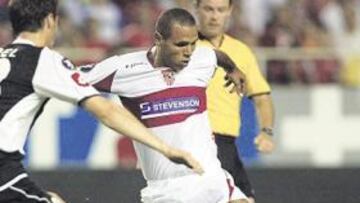 <b>CON MOLESTIAS. </b>Luis Fabiano sufre una fuerte contusión.