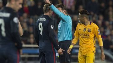 Fernando Torres receives his marching orders from Felix Brych