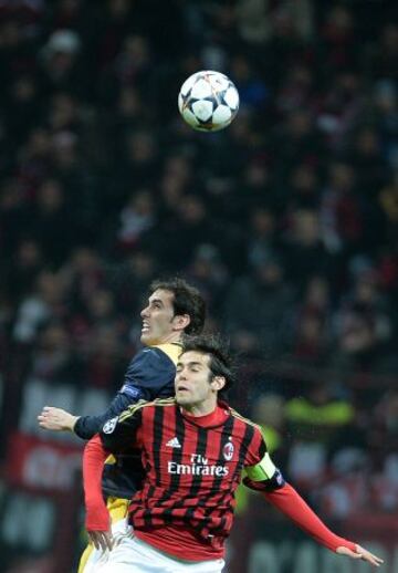 Kaká y Godín.