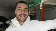 Adrián se lesiona y Arana no llega: turno para Lacen