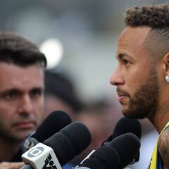 Neymar selecciona su equipo de Fútbol 5: Messi, Alves...