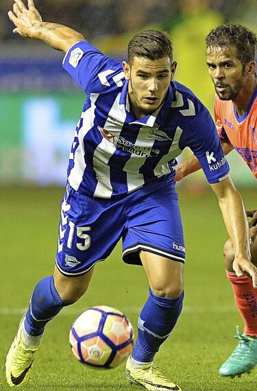 Lyon want Lucas and Theo as part of Atléti Lacazette deal