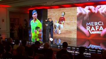 La reacción de Nadal a un homenaje de leyenda: el speaker de Roland Garros puso la piel de gallina a todos así