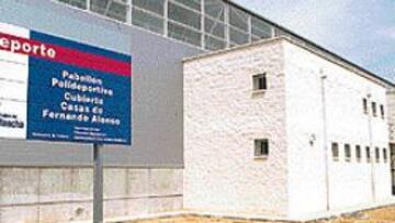 <b>Y ADEMÁS, UN TROFEO DE KARTS.</B> Además del polideportivo en construcción y aún sin nombre (pista cubierta multiusos y un gimnasio) y la recién creada peña, el alcalde quiere inaugurar este año en las fiestas (22 al 27 de agosto) el primer trofeo de kárting infantil Fernando Alonso: "Es una forma de homenajearle. Toquemos madera para tenerle algún día aquí".