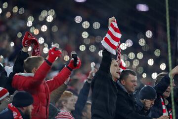 Aficionados del Spartak Moscow en el Spartak Stadium en el partido frente al Rangers. 