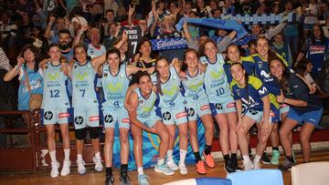 Las jugadoras del Movistar Estudiantes celebran la victoria.