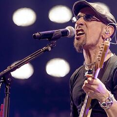 El vídeo viral de Fito con un músico callejero cantando 'Soldadito marinero'