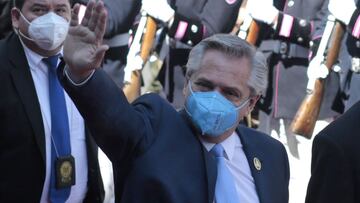 Alberto Fernández está aislado, pero con hisopado negativo