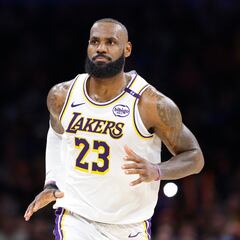 LeBron-Lakers, tensión rebajada