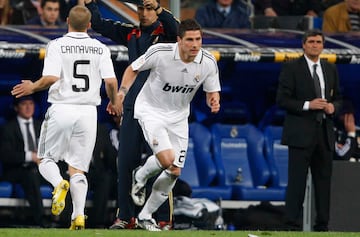 El canterano del Real Madrid debut con el primer equipo en octubre de 2004 en el partido de Copa del Rey contra el Legans. Hasta su salida en 2009 jug 40 partidos con el Castilla y 32 con el primer equipo. Solo consigui marcar tres goles con el filial. 