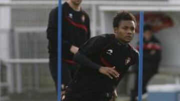 "El Barça es casi imbatible, pero somos positivos"