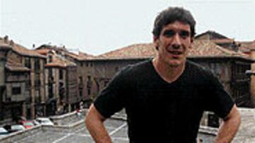 <b>SOBREPESO</B>. Mi peso ideal dicen que son 89 o 90 kilos y la final de UEFA la jugué con 92