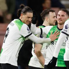 Núñez y Jota abren brecha