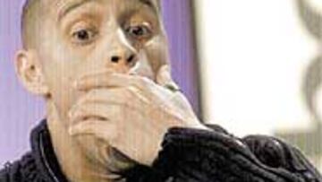 <b>A LA ESPERA.</b> Roberto Carlos prefi ere no tratar todavía su renovación con el Real Madrid.