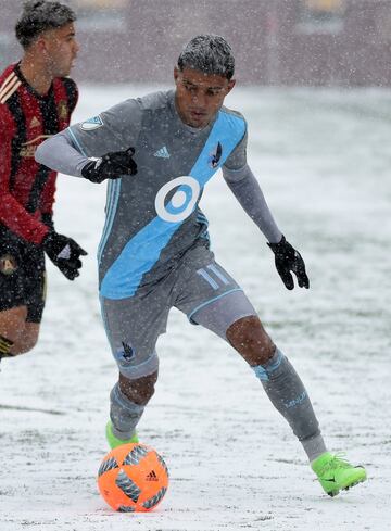 El Atlanta gana la pelea de bolas de nieve ante el Minnesota